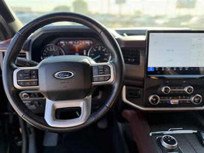 2024 Ford Expedition Limited   - Photo 3 - Yuma, AZ 85364