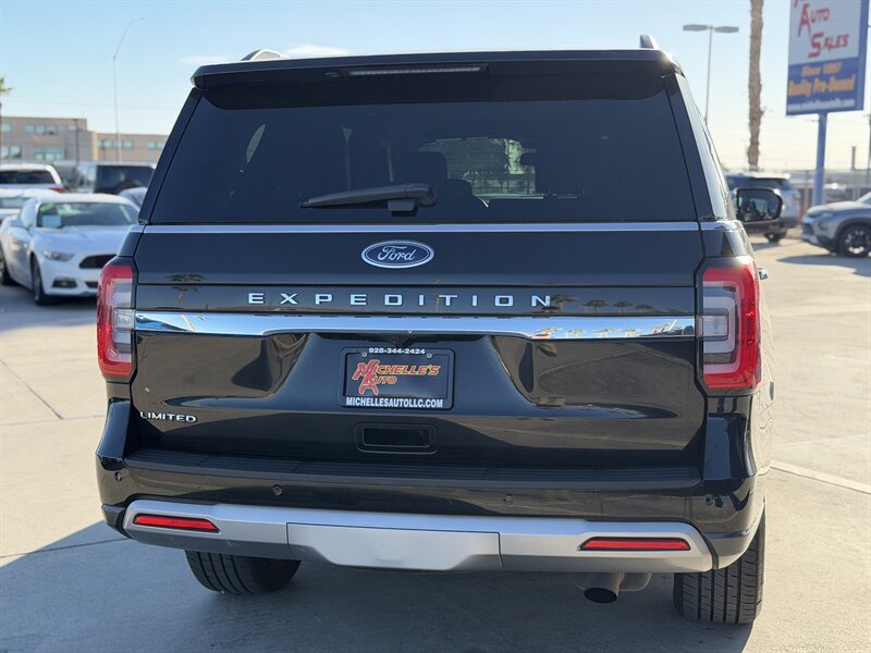 2024 Ford Expedition Limited photo 3