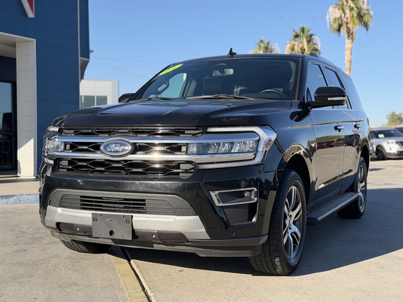 2024 Ford Expedition Limited photo 2
