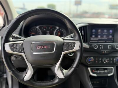 2024 GMC Terrain SLT - Photo 2 - Yuma, AZ 85364
