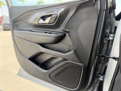 2024 GMC Terrain SLT - Photo 8 - Yuma, AZ 85364