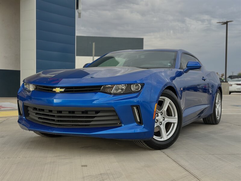 2018 Chevrolet Camaro 1LS 1LT photo 2