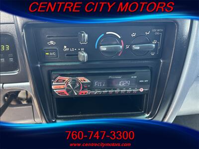 2000 Toyota Tacoma Access Cab   - Photo 9 - Escondido, CA 92025