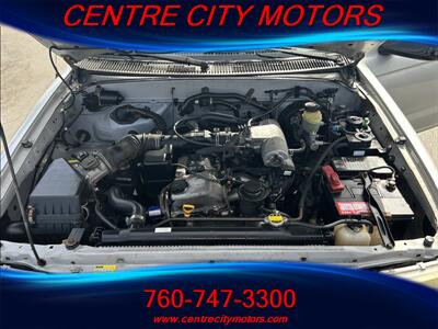 2000 Toyota Tacoma Access Cab   - Photo 15 - Escondido, CA 92025