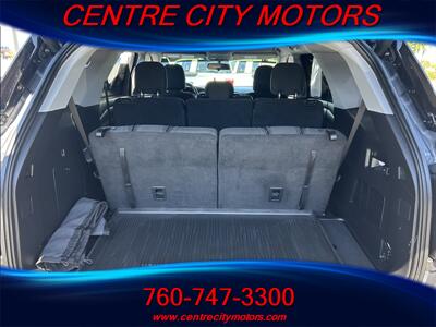 2021 Ford Explorer XLT   - Photo 7 - Escondido, CA 92025
