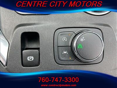 2022 Chevrolet Traverse LT Cloth   - Photo 21 - Escondido, CA 92025