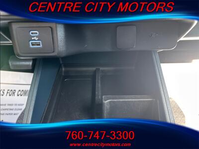 2022 Ford Maverick XL  Crew Cab - Photo 13 - Escondido, CA 92025