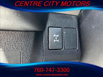 2018 Toyota RAV4 XLE   - Photo 13 - Escondido, CA 92025