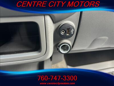 2017 Nissan Frontier SV  Crew Cab - Photo 12 - Escondido, CA 92025