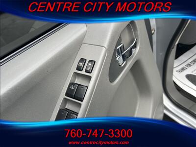 2017 Nissan Frontier SV  Crew Cab - Photo 14 - Escondido, CA 92025