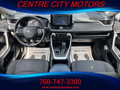 2022 Toyota RAV4 LE   - Photo 8 - Escondido, CA 92025