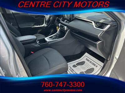 2022 Toyota RAV4 LE   - Photo 9 - Escondido, CA 92025