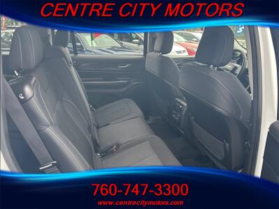 2023 Jeep Grand Cherokee L Laredo   - Photo 8 - Escondido, CA 92025