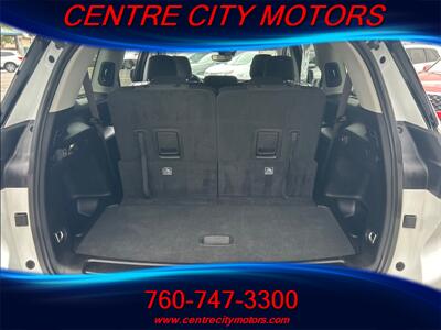 2023 Jeep Grand Cherokee L Laredo   - Photo 6 - Escondido, CA 92025