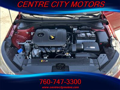 2019 Hyundai Elantra SE   - Photo 19 - Escondido, CA 92025