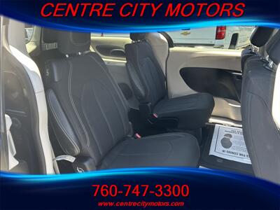 2020 Chrysler Voyager LX   - Photo 7 - Escondido, CA 92025