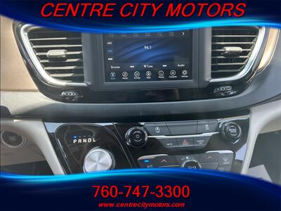 2020 Chrysler Voyager LX   - Photo 13 - Escondido, CA 92025