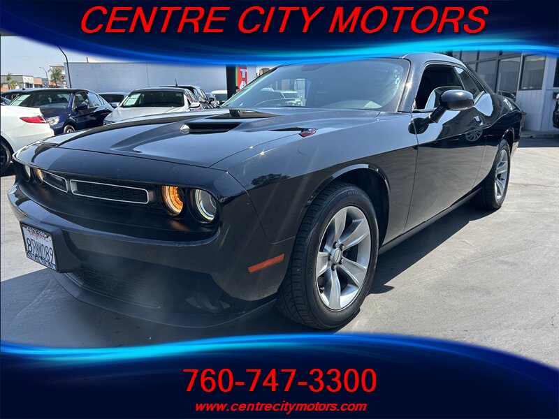 2019 Dodge Challenger SXT - Photo 1 - Escondido, CA 92025