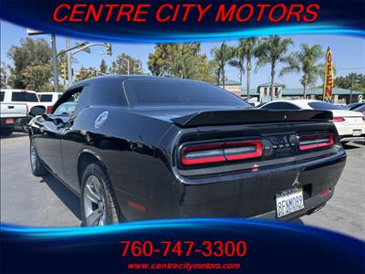 2019 Dodge Challenger SXT   - Photo 5 - Escondido, CA 92025