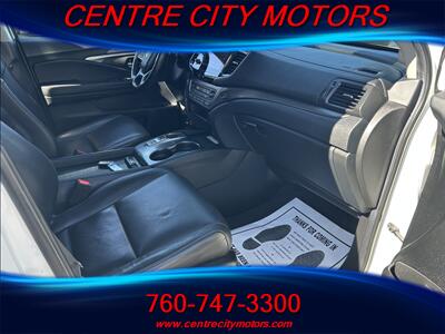 2022 Honda Pilot SE   - Photo 8 - Escondido, CA 92025