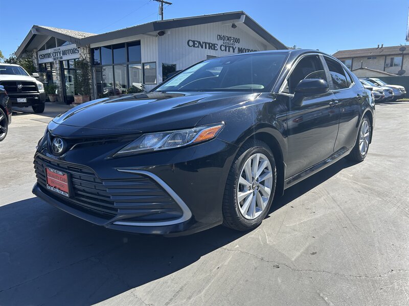 2022 Toyota Camry LE  