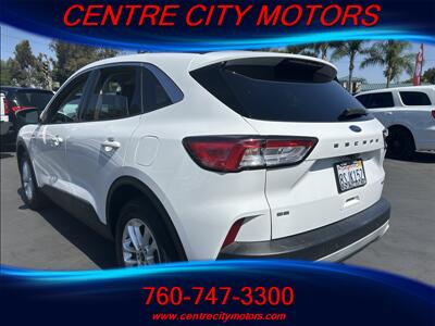 2020 Ford Escape SE   - Photo 5 - Escondido, CA 92025