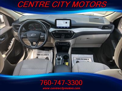 2020 Ford Escape SE   - Photo 8 - Escondido, CA 92025