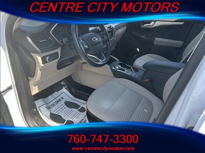 2020 Ford Escape SE   - Photo 11 - Escondido, CA 92025