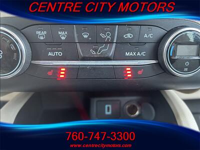 2020 Ford Escape SE   - Photo 15 - Escondido, CA 92025
