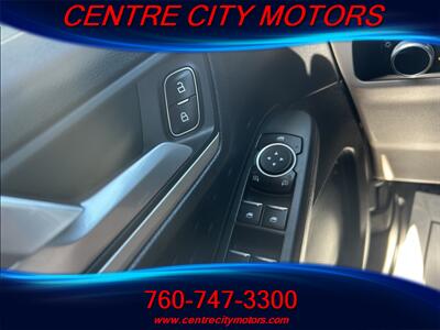 2020 Ford Escape SE   - Photo 20 - Escondido, CA 92025