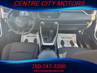 2019 Toyota RAV4 XLE   - Photo 8 - Escondido, CA 92025