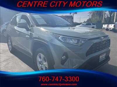 2019 Toyota RAV4 XLE   - Photo 2 - Escondido, CA 92025