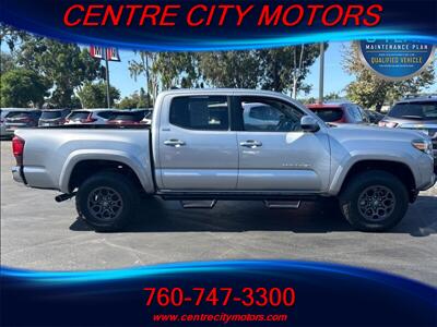 2018 Toyota Tacoma SR5 V6  Double Cab 4x4 - Photo 3 - Escondido, CA 92025