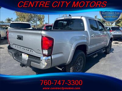 2018 Toyota Tacoma SR5 V6  Double Cab 4x4 - Photo 4 - Escondido, CA 92025