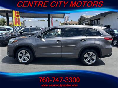 2018 Toyota Highlander Limited   - Photo 6 - Escondido, CA 92025