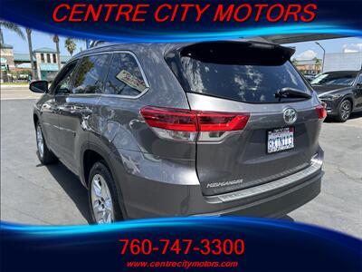 2018 Toyota Highlander Limited   - Photo 5 - Escondido, CA 92025