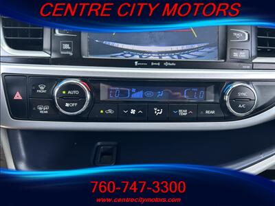 2018 Toyota Highlander Limited   - Photo 19 - Escondido, CA 92025