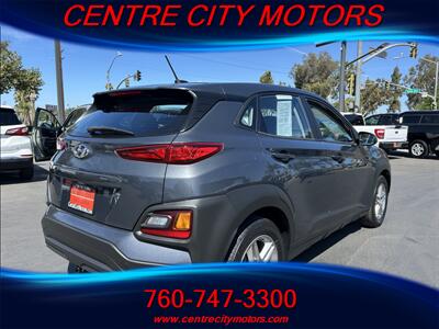 2019 Hyundai Kona SE   - Photo 2 - Escondido, CA 92025