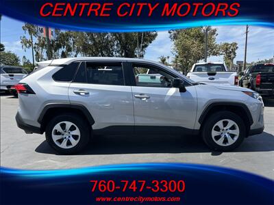 2022 Toyota RAV4 LE   - Photo 3 - Escondido, CA 92025