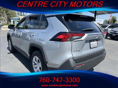 2022 Toyota RAV4 LE   - Photo 5 - Escondido, CA 92025