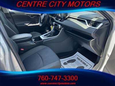 2022 Toyota RAV4 LE   - Photo 10 - Escondido, CA 92025