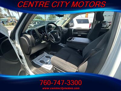 2009 Chevrolet Silverado 1500 LT  Extended Cab - Photo 9 - Escondido, CA 92025