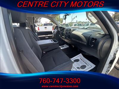 2009 Chevrolet Silverado 1500 LT  Extended Cab - Photo 8 - Escondido, CA 92025