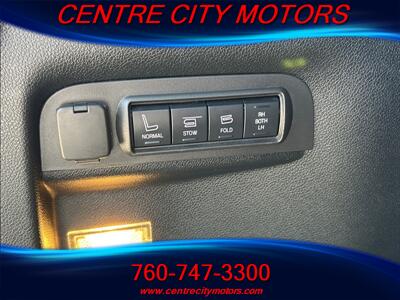 2018 Ford Explorer Limited   - Photo 8 - Escondido, CA 92025