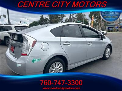 2014 Toyota Prius Advanced  Advanced - Photo 4 - Escondido, CA 92025