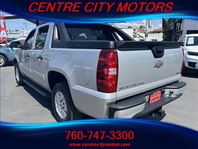 2010 Chevrolet Avalanche LS   - Photo 5 - Escondido, CA 92025