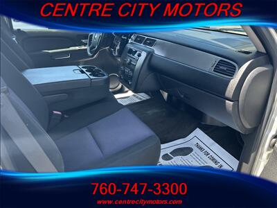 2010 Chevrolet Avalanche LS   - Photo 8 - Escondido, CA 92025