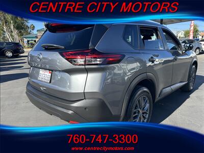2021 Nissan Rogue S   - Photo 4 - Escondido, CA 92025