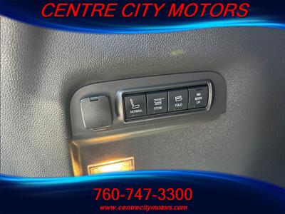 2015 Ford Explorer Limited   - Photo 8 - Escondido, CA 92025
