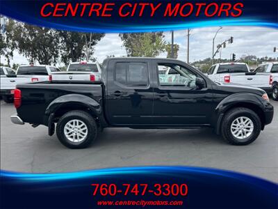2018 Nissan Frontier SV  Crew Cab 4x4 - Photo 3 - Escondido, CA 92025